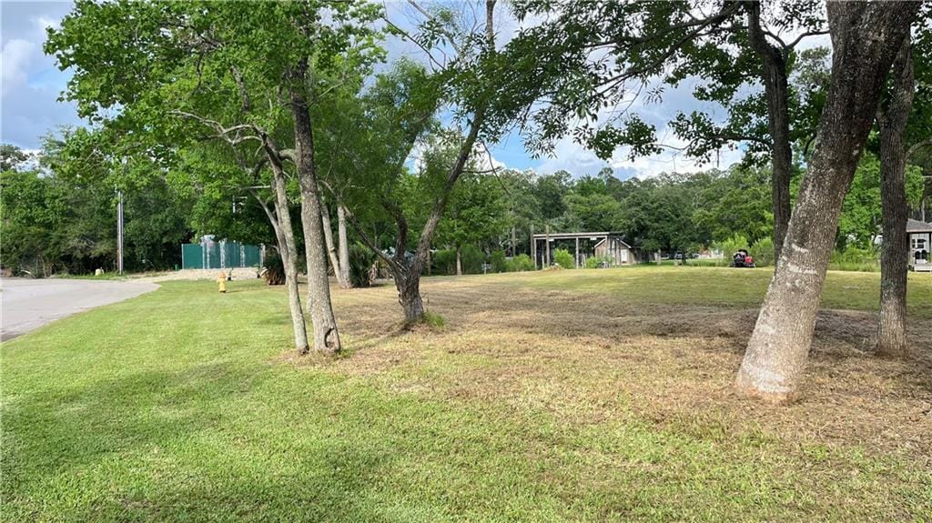 101 Island Dr, Slidell, LA 70458
