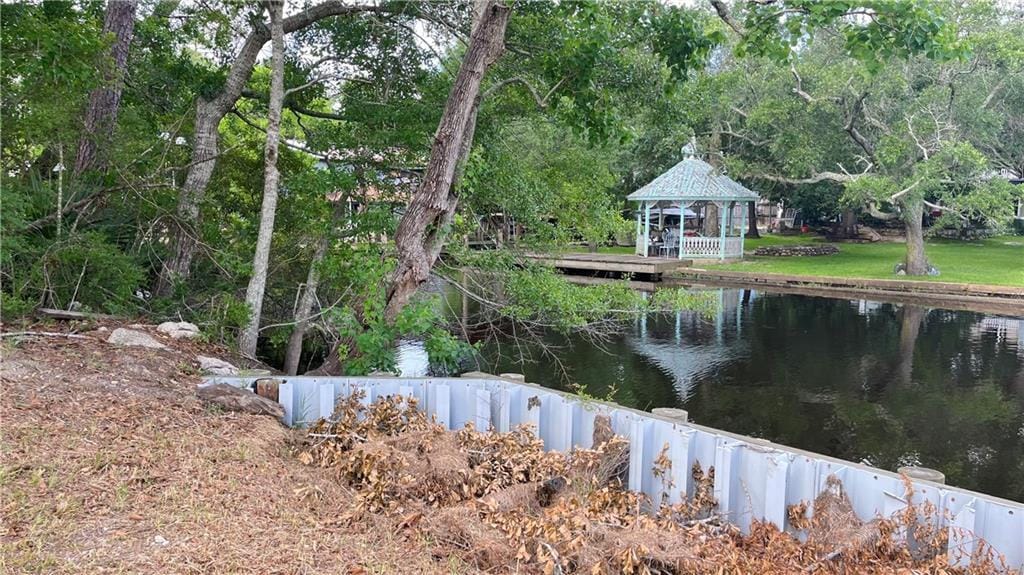101 Island Dr, Slidell, LA 70458