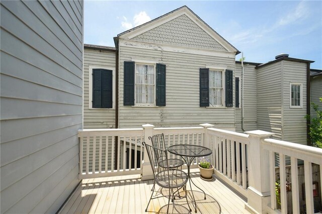 1128 Fourth St, New Orleans, LA 70130 - view of wooden deck
