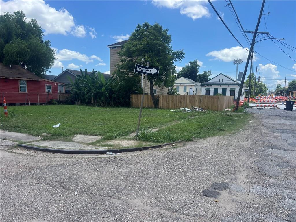 2428 Rex Pl, New Orleans, LA 70125 - photo 1