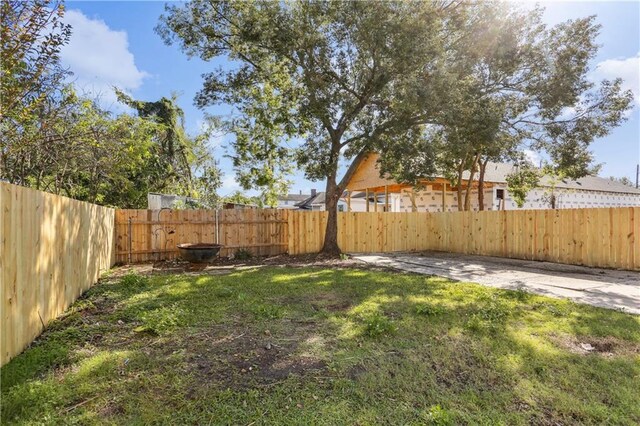 1919 Robert St, New Orleans, LA 70115 - view of fenced backyard