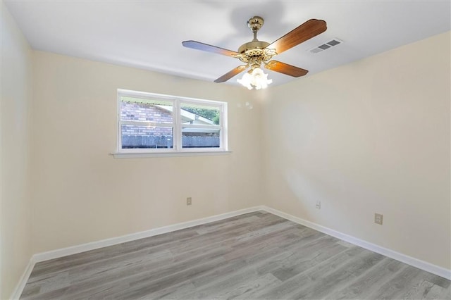 4013 Taft Park, Metairie, LA 70002 - unfurnished room featuring light wood-style floors and ceiling fan
