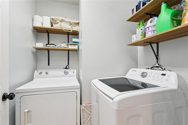 2311 Jay St, Slidell, LA 70460 - washroom featuring washer and clothes dryer