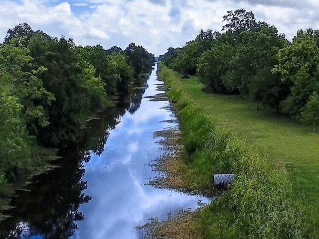 159 Green Trails Dr, Belle Chasse, LA 70037