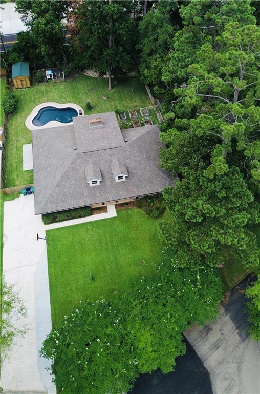 426 Devon Dr, Mandeville, LA 70448 - aerial view of property and surrounding area