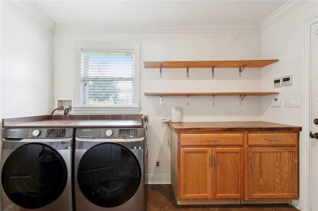 7320 General Haig St, New Orleans, LA 70124 - laundry area with separate washer and dryer and ornamental molding