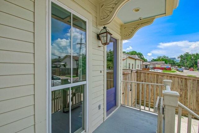 412 N Miro St, New Orleans, LA 70119 - view of balcony