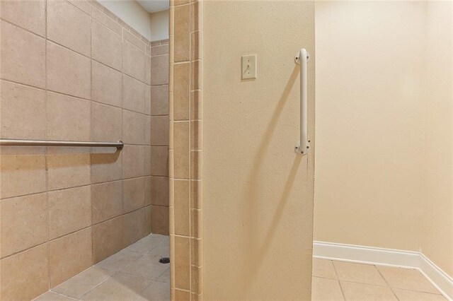 3632 N Hullen St, Metairie, LA 70002 - full bath with tile patterned flooring and tiled shower