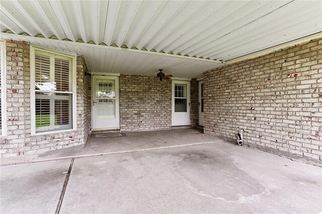 3632 N Hullen St, Metairie, LA 70002 - view of patio with a ceiling fan