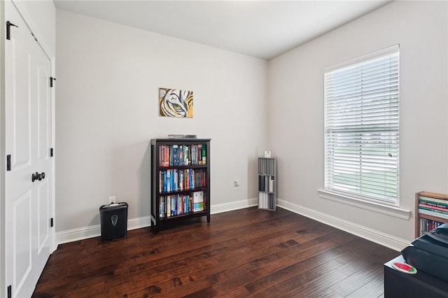 42030 Wood Ave, Ponchatoula, LA 70454 - living area with hardwood / wood-style floors and baseboards