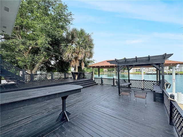 4230 Murano Rd, New Orleans, LA 70129 - deck with a water view