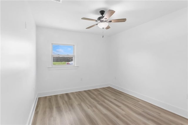 540 Ruth Dr, Westwego, LA 70094 - spare room featuring light wood-style floors and a ceiling fan
