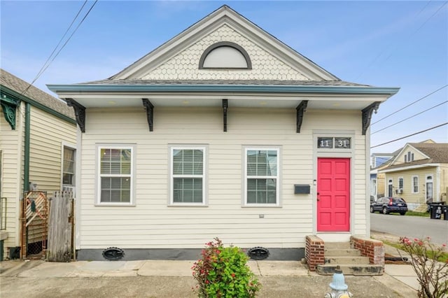 1131 N Roman St, New Orleans, LA 70116 - back of property with entry steps