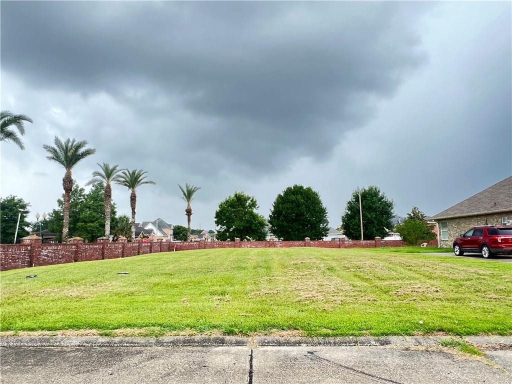 5083 W Saint Andrews Cir, New Orleans, LA 70128 - photo 1