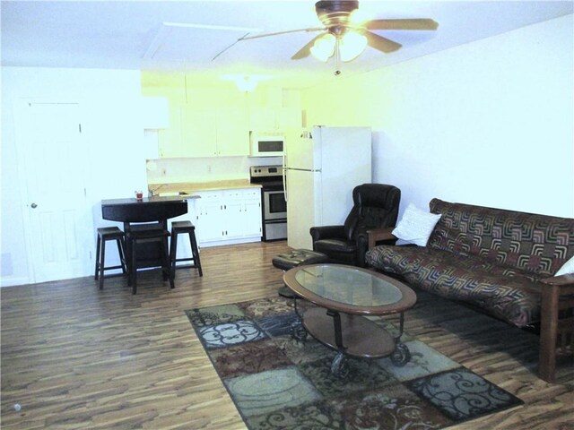 2108 Colonial Blvd, Violet, LA 70092 - photo 15