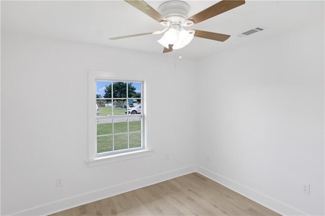 1909 Maryland Ave, Kenner, LA 70062 - unfurnished room featuring plenty of natural light, light wood-style flooring, and ceiling fan