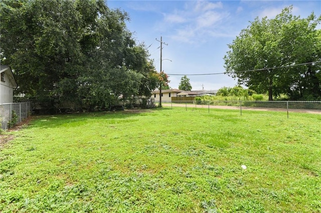 4601 Reynes St, New Orleans, LA 70126 - view of fenced backyard