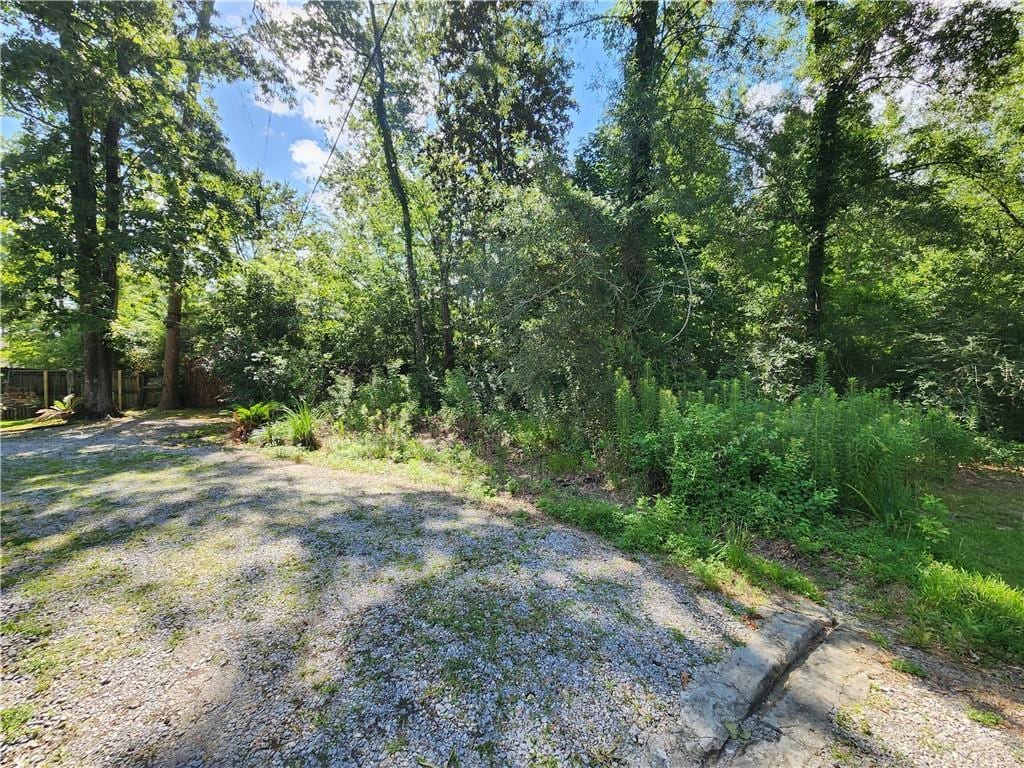 Walnut St, Covington, LA 70433