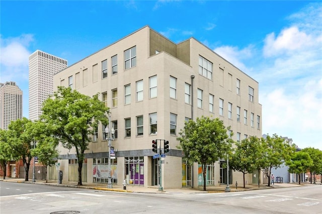 835 Julia St Unit 8, New Orleans, LA 70113 - view of building exterior