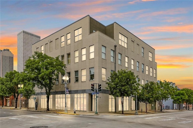 835 Julia St Unit 8, New Orleans, LA 70113 - view of property at dusk