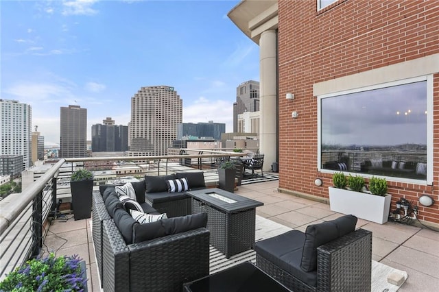 625 St Charles Ave Phd, Phd, New Orleans, LA 70130 - patio / terrace with outdoor lounge area and a skyline view