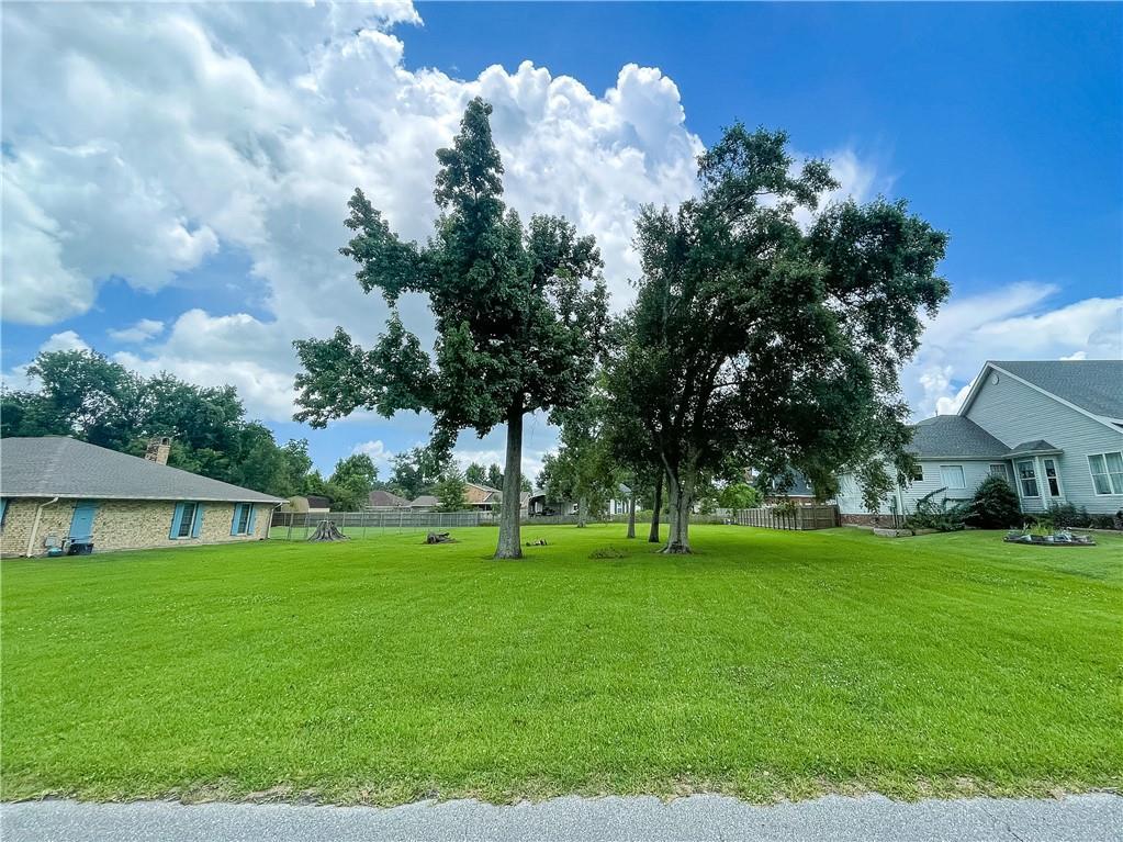 64 N Kelly Ln, Waggaman, LA 70094