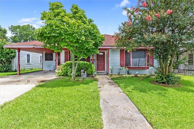917 Tyler Ave, Harahan, LA 70123 - obstructed view of property featuring driveway