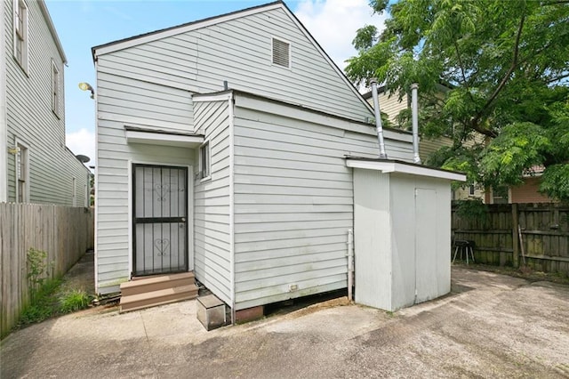 222325 Felicity St, New Orleans, LA 70113 - view of outbuilding with a fenced backyard