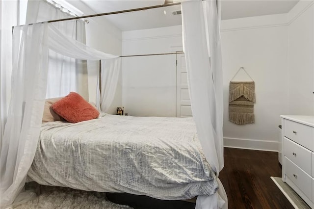 5227-29 Coliseum St, New Orleans, LA 70115 - bedroom with wood finished floors and baseboards