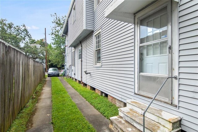 5227-29 Coliseum St, New Orleans, LA 70115 - view of side of property with entry steps