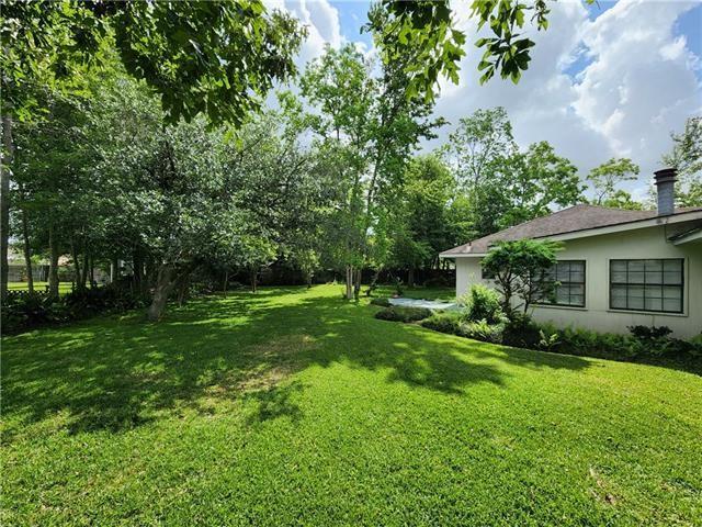210 Lake Ontario Ct, Slidell, LA 70461 - view of green lawn