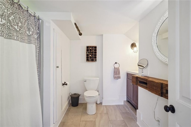 223840 Dante St, New Orleans, LA 70118 - full bath with vanity and a shower with curtain