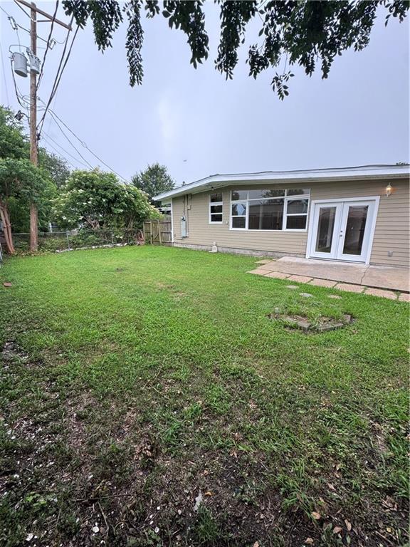 6 Brentwood Dr, Metairie, LA 70003 - rear view of property with french doors