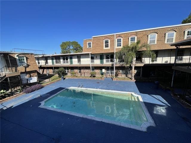 6200 Riverside Dr Unit 625, Metairie, LA 70003 - view of swimming pool