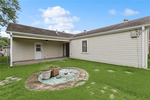 761 Holyoke Pl, Terrytown, LA 70056 - rear view of property with a patio area and a shingled roof