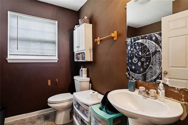 62273 N 12th St, Slidell, LA 70460 - bathroom with a sink and tile patterned flooring