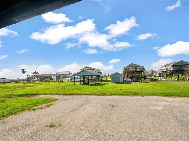 30 Clinton Dr, New Orleans, LA 70129 - view of asphalt road