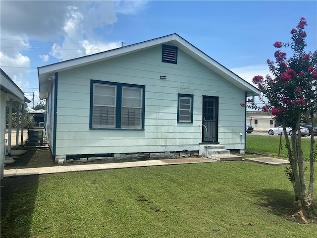 8007 Drum St, New Orleans, LA 70126 - view of front of property with entry steps