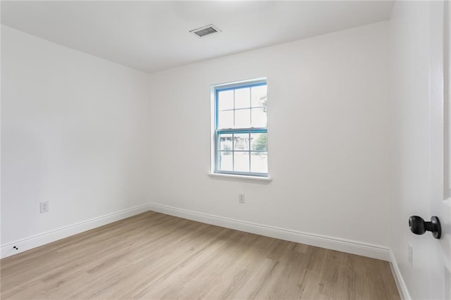 313 Post Dr, Luling, LA 70070 - empty room with light wood finished floors and baseboards