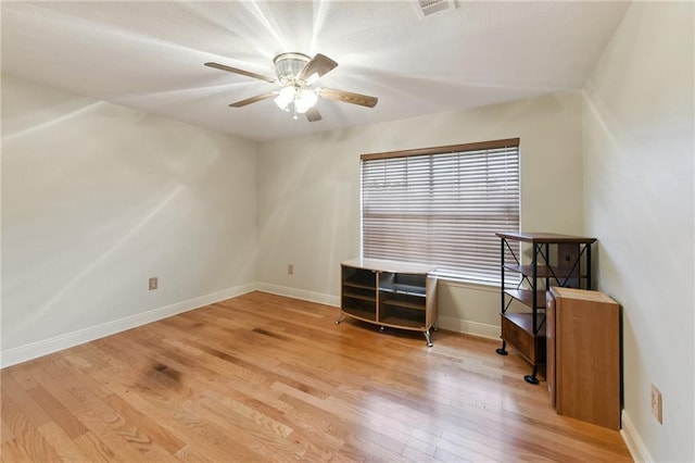 4520 Fairfield St, Metairie, LA 70006 - unfurnished bedroom featuring light wood-style flooring and a ceiling fan