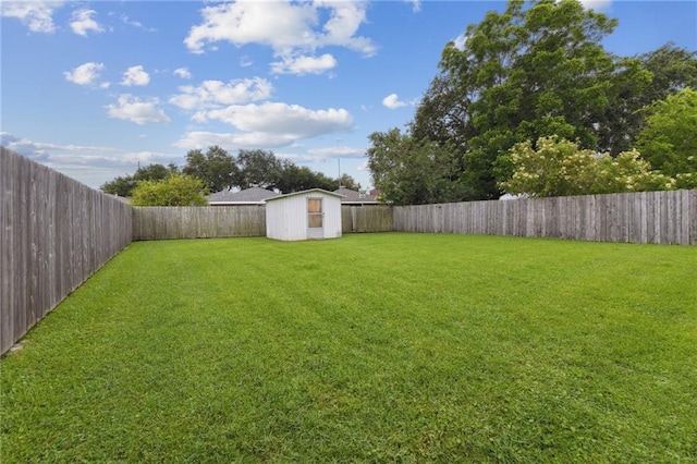 4520 Fairfield St, Metairie, LA 70006 - fenced backyard featuring a storage shed