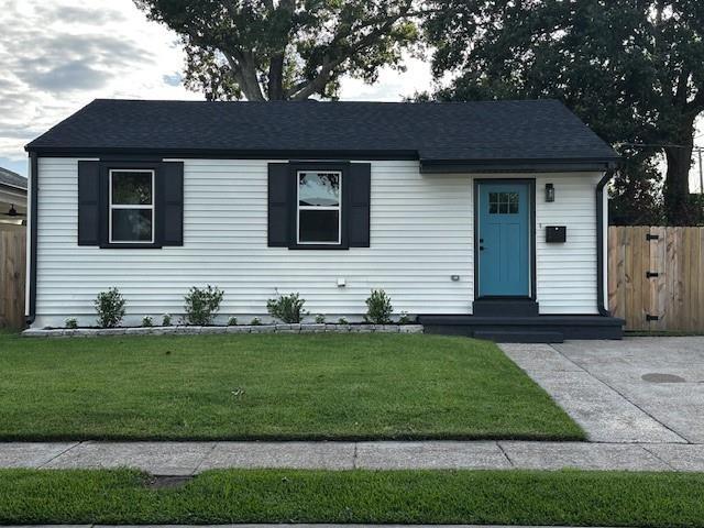 1018 Marian Ave, Metairie, LA 70001 - view of front of house with roof with shingles