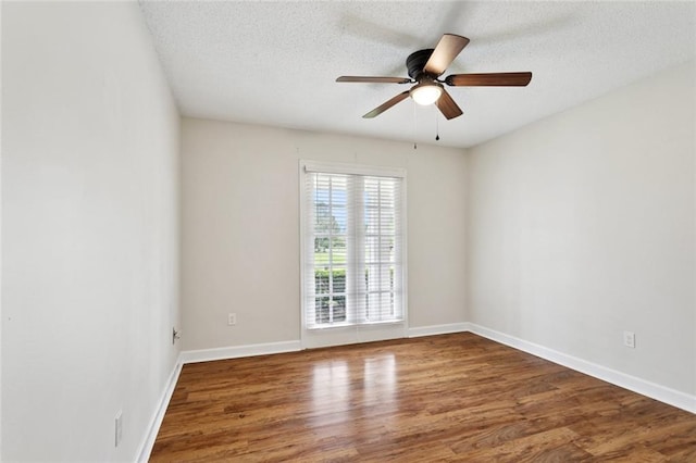 811 Franklin Ct, Slidell, LA 70458 - empty room featuring wood finished floors, a ceiling fan, and a textured ceiling