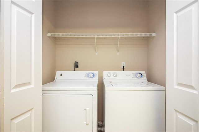 1700 Marseille Dr Unit 16, La Place, LA 70068 - laundry area featuring separate washer and dryer