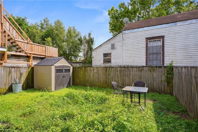 232830 Bienville St, New Orleans, LA 70119 - fenced backyard featuring a shed