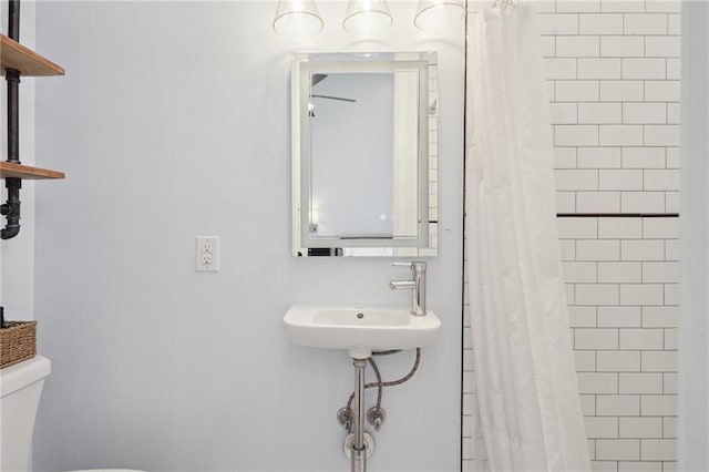 1529 St Philip St, New Orleans, LA 70116 - full bath with a tile shower