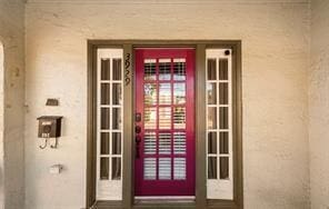 3929 Octavia St, New Orleans, LA 70125 - entrance to property