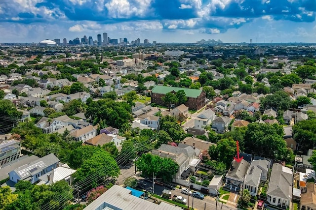 1025 General Pershing St, New Orleans, LA 70115 - aerial view of residential area featuring skyline