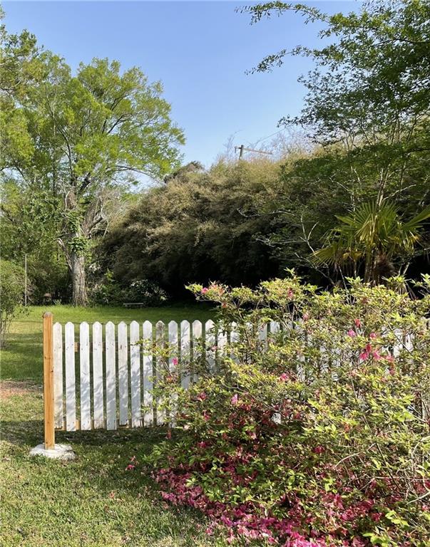 2221 Monroe St, Mandeville, LA 70448 - photo 1
