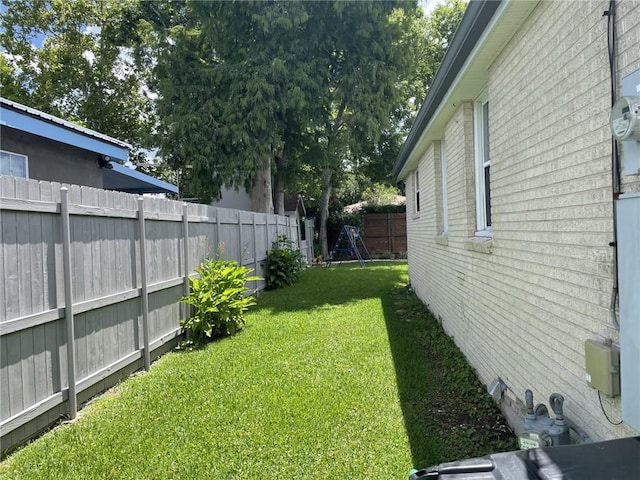 541 Gelpi Ave, Jefferson, LA 70121 - fenced backyard with a playground